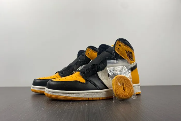 Air Jordan 1 High OG “Yellow Toe” 555088-711
